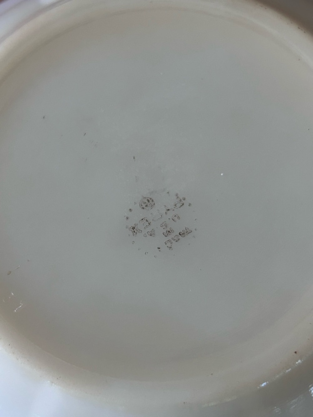 Pyrex Serving Bowl - Picture 4 of 4